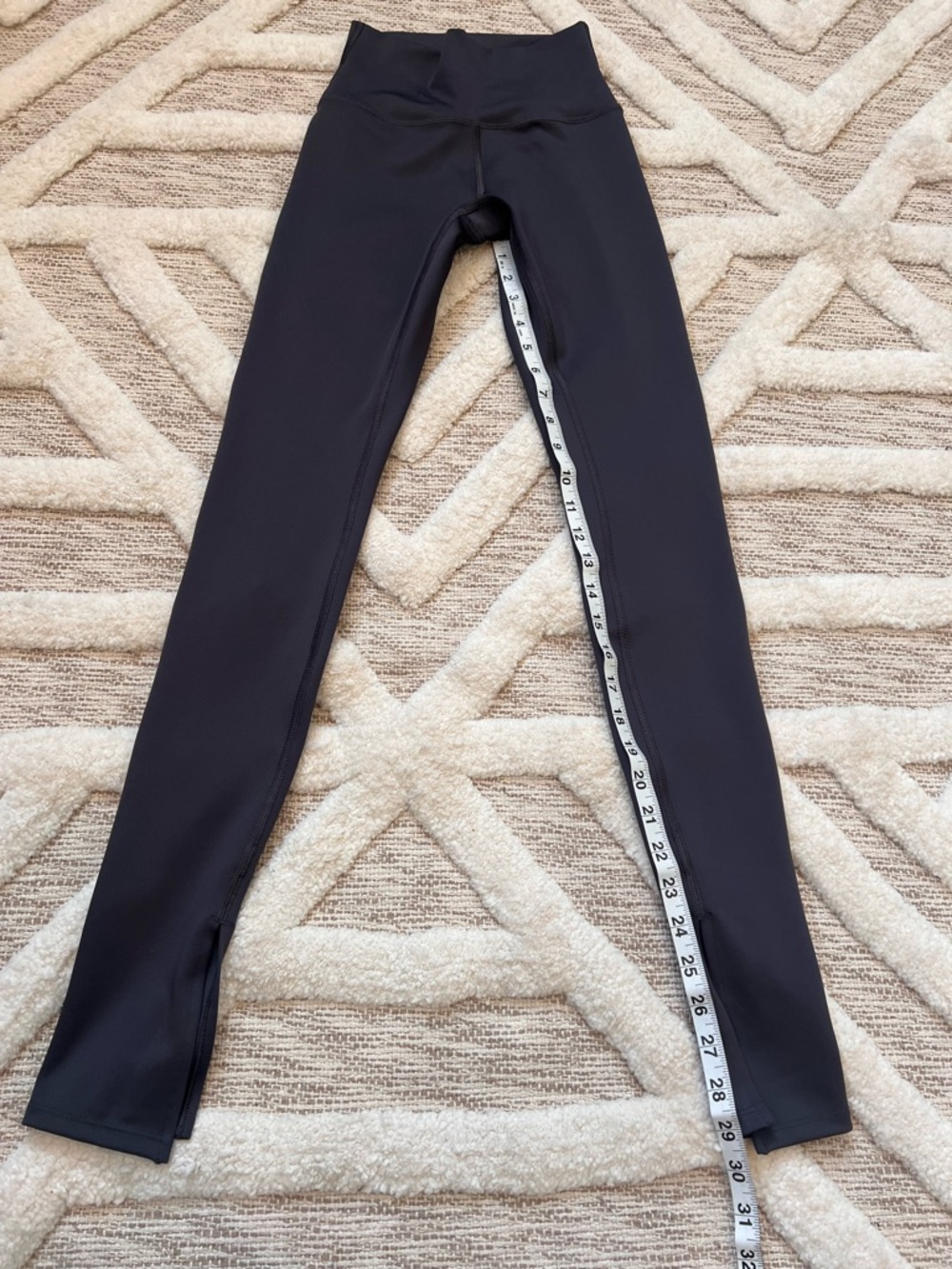 ALO Yoga Airlift High-Waist Elongated split Hem Legging XS grey/anthracite - Picture 6 of 9